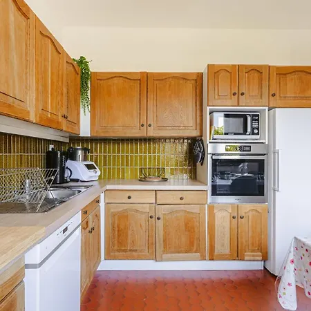 בית נופש Les Arenes - Grande Maison Familiale Renovee, 6 A 12 Personnes , Vue Sur Les Arenes, Garage Vehicule Electrique, Parking Gratuit *