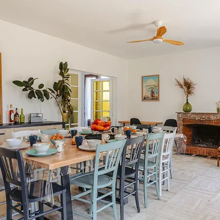 Les Arenes - Grande Maison Familiale Renovee, 6 A 12 Personnes , Vue Sur Les Arenes, Garage Vehicule Electrique, Parking Gratuit סנטה